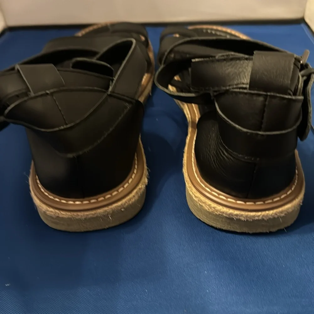 Perilous‎ women’s Gladiator sandal size 260/9 women’s